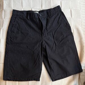 Vans Men's Black Flat Front Shorts.  Like new.  Size 28,